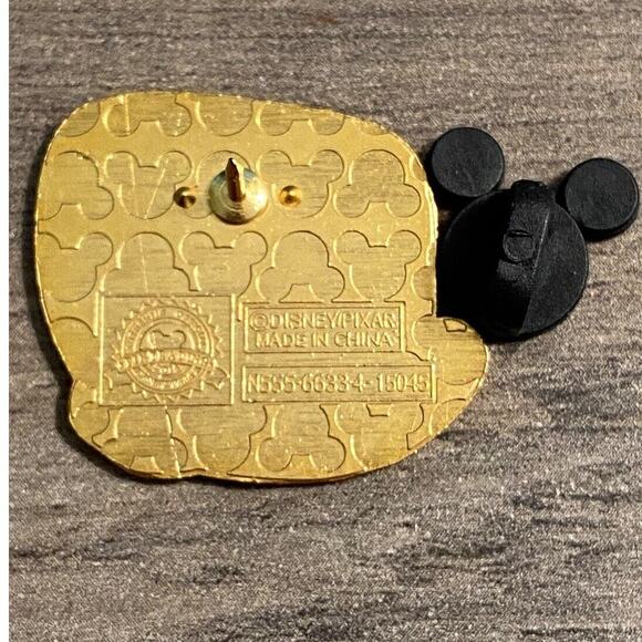 Disney Pixar - Inside Out - Disgust Face Trading Pin - Green Emotion Trading Pin - Picture 3 of 3